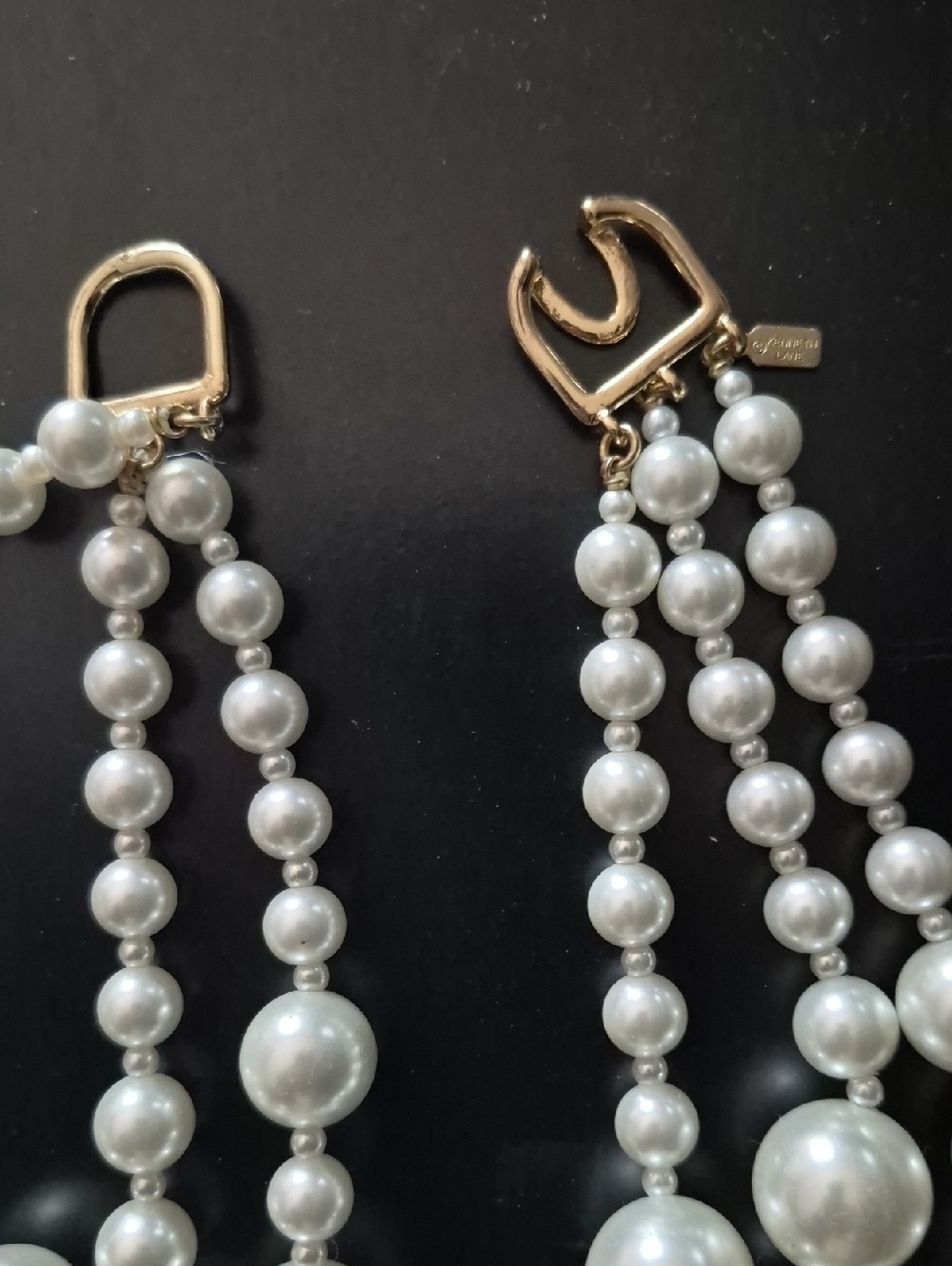 Kenneth Jay  Lane Pearl Cluster Necklace 22k Gold Plated Retail $190 - Picture 6 of 9